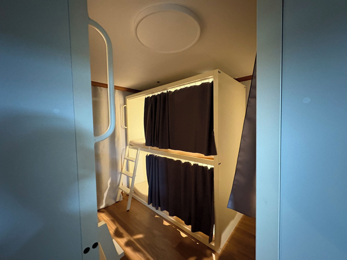 Room 4, K wave guesthouse only Female 2, Mapo