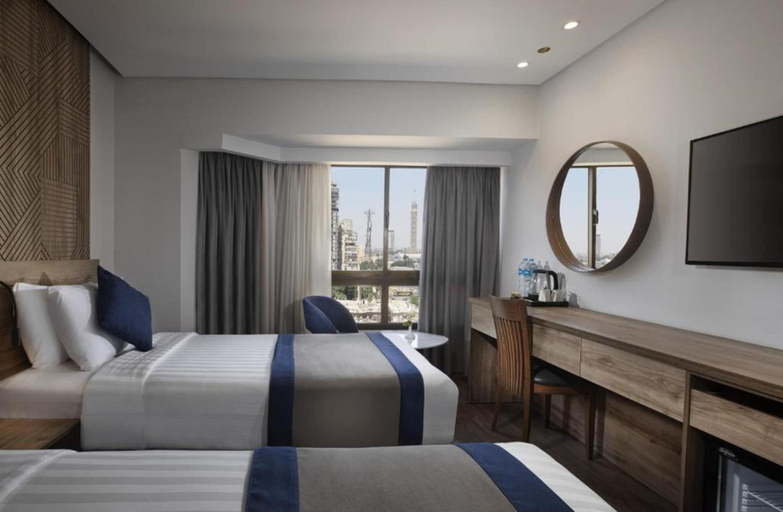 Bedroom 3, Pyramisa Suites Hotel Cairo, Ad-Duqi
