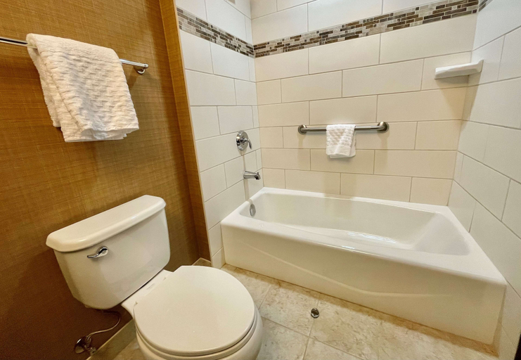 Bathroom 4, Best Western Plus Okotoks Inn & Suites, Division No. 6