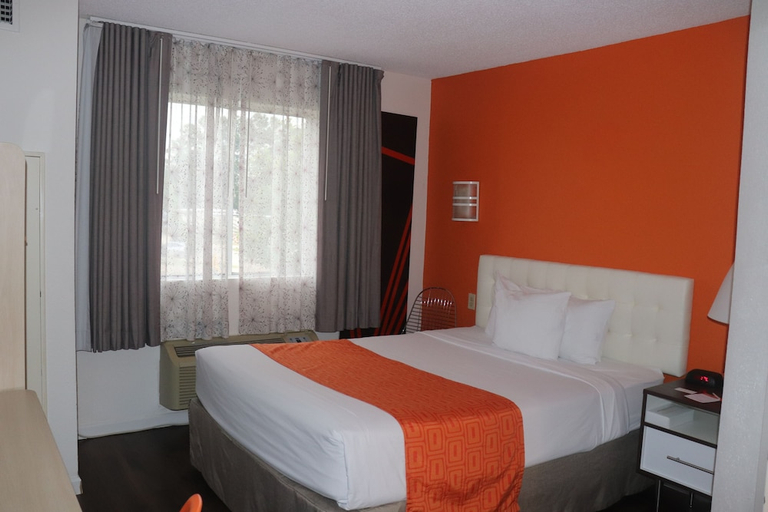 Bedroom 2, Howard Johnson by Wyndham Tifton, Tift