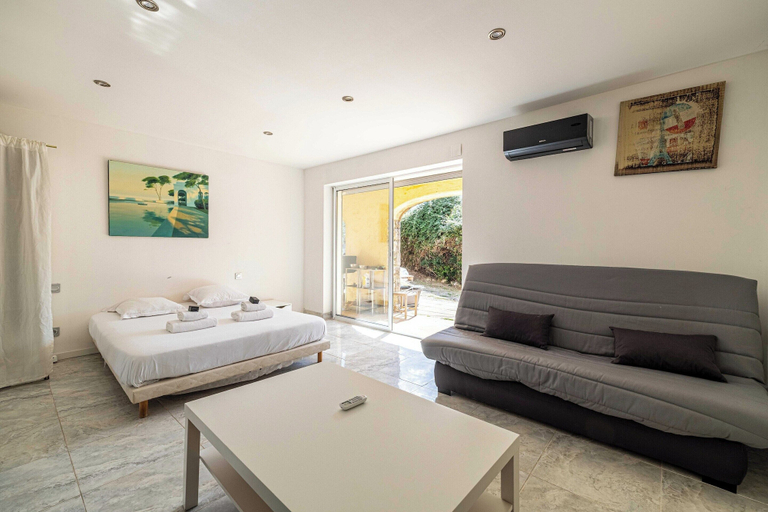 Room 3, A/C House 4br/10p With Pool - 40 min From Cannes, Alpes-Maritimes