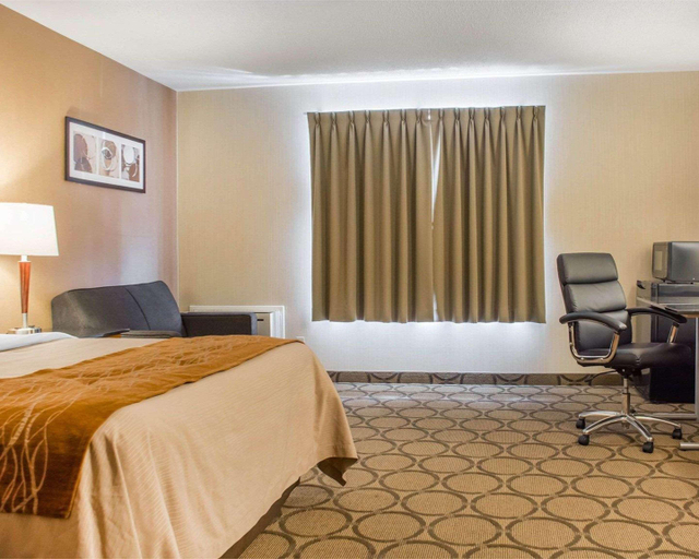 Bedroom 3, Comfort Inn, Brant