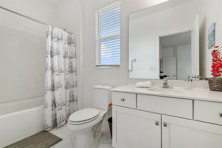 Bathroom 2, Harmony Haven, Osceola