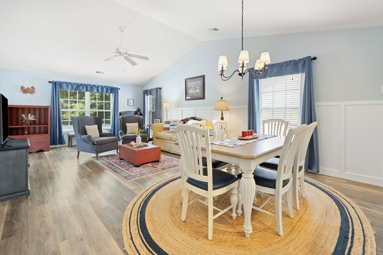 Dining 5, 65d Isle Awhile 3 Bedroom Condo, Georgetown