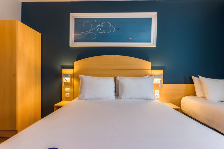 Bedroom 3, Travelodge Madrid Alcala de Henares, Madrid