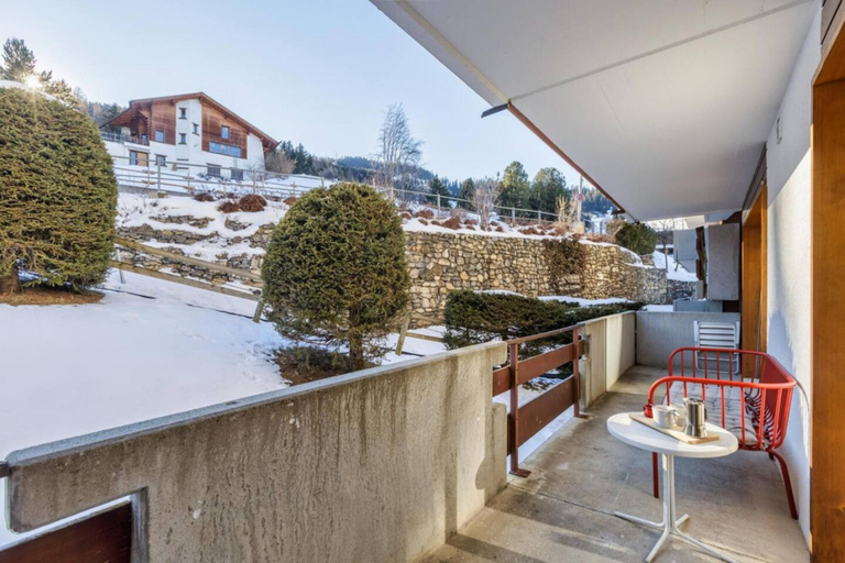 Room 3, Nevada 404 - Central 6 pax Apartment Garage, Martigny