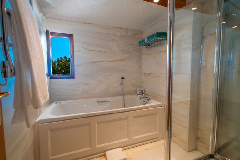 Bathroom 4, Elounda Mare Hotel, Relais & Chateaux, Crete