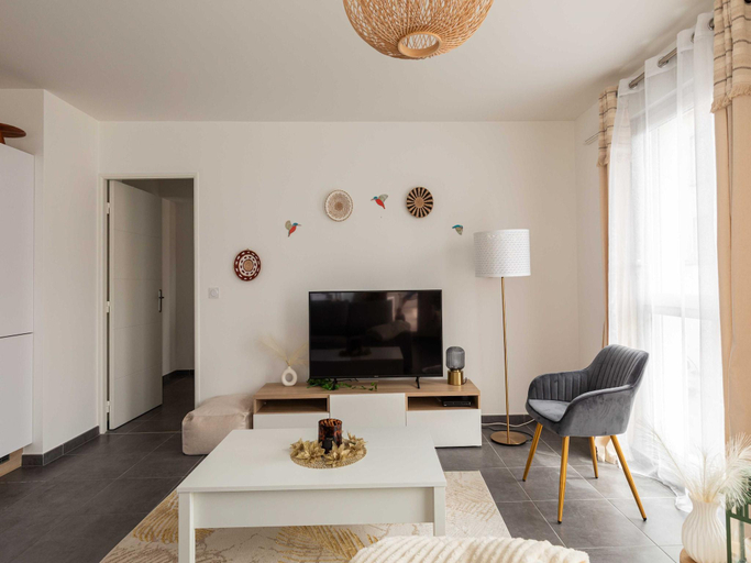 2, Charming Apartment  2BR4P - Near to Lyon, Rhône