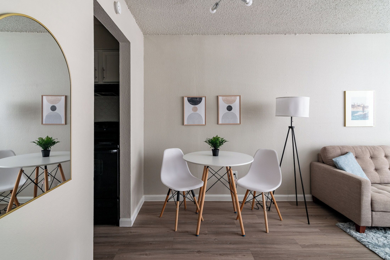 Dining, The Austin Retreat at Hyde Park, Travis