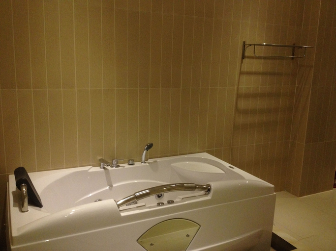Bathroom, Hoang Gia Hotel Thanh Hoa, Thanh Hóa City