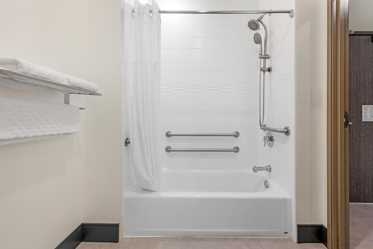 Bathroom 4, Best Western Plus Isanti, Isanti