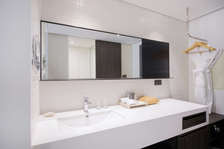 Bathroom 4, Orakai Daehakro Hotel, BW Signature Collection, Jongno
