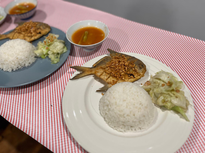 Food & Drinks 4, WiNNiNE Cozy Home, Phra Khanong