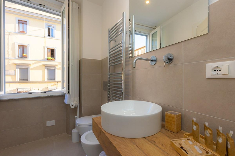 Bathroom 3, Colosseum Holidays - San Giovanni in Laterano, Rome