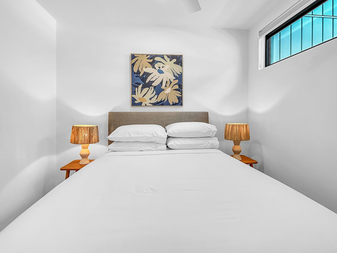 Room 2, 3-bed: Riverfront Alfresco Dining & Rooftop Pool, Eurobodalla