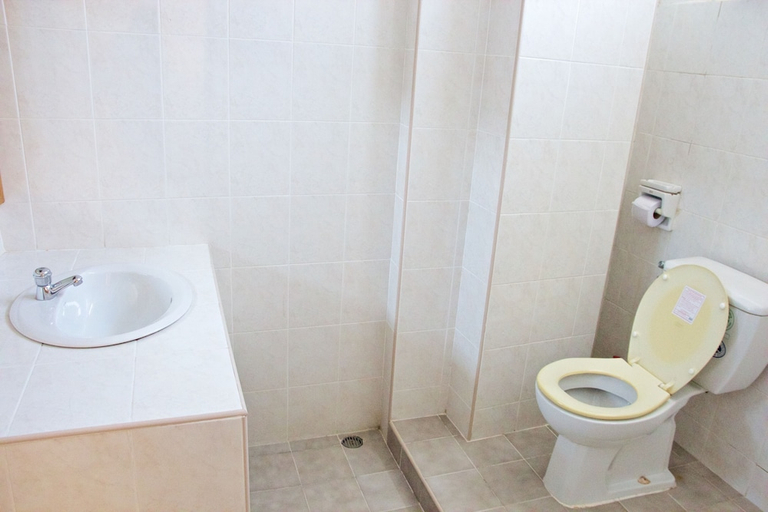 Bathroom 4, Sichang Shine Khao Resort, Koh Si Chang