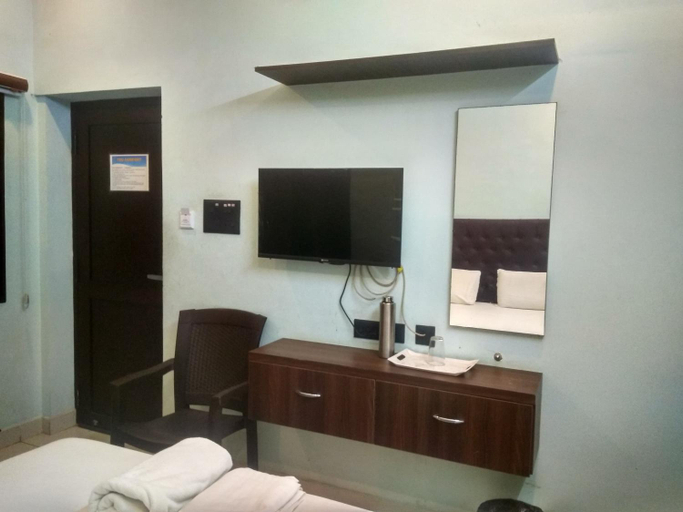 Bedroom 2, Tru Comfort, Puducherry