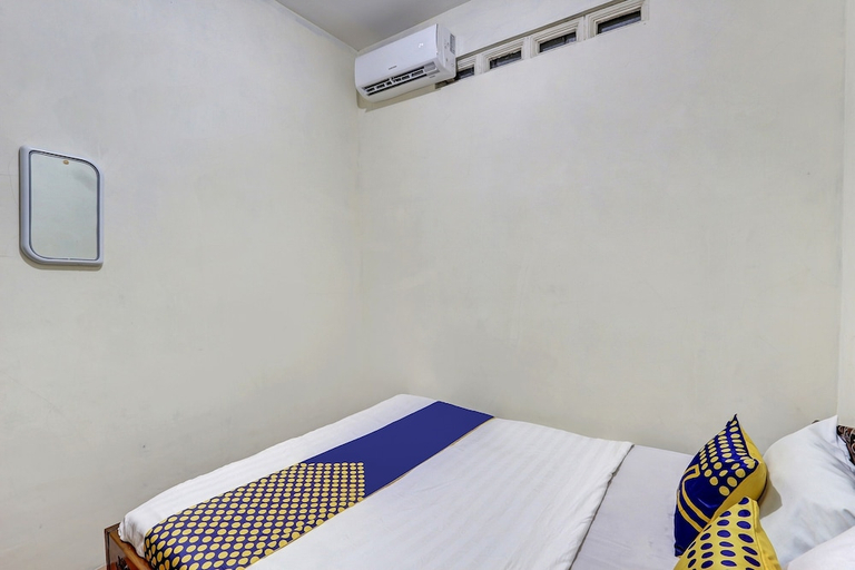 Others 2, Hotel O Alika Homestay, Demak