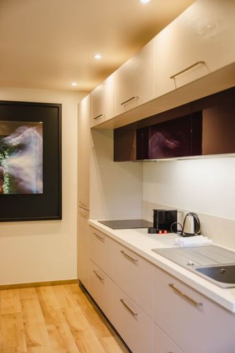 Private kitchen 3, Deauville Lovely Flat With Private Garden, Calvados