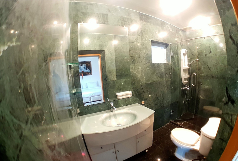 Bathroom 4, JOOPLAND Luxury Pool Villa Pattaya Walking Street, Pattaya