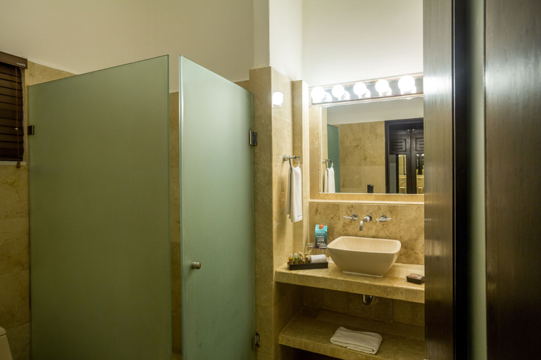 Bathroom 4, Hacienda Paradise Hotel, Cozumel