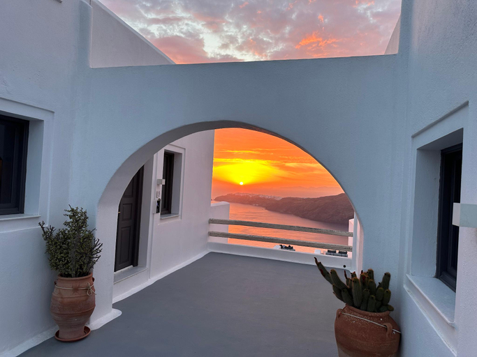 Public Area 4, Caldera's Memories, South Aegean