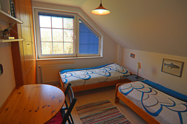 Room 2, Doppelhaushalfte mit Garten nur 500m bis Zumstrand, Ostholstein