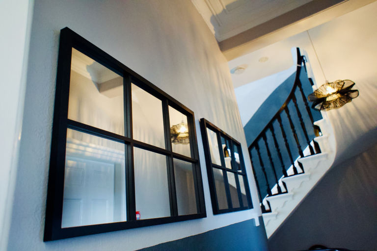 Interior 3, Boutique Apartment - Sleeps 6 & Free Parking, Bradford