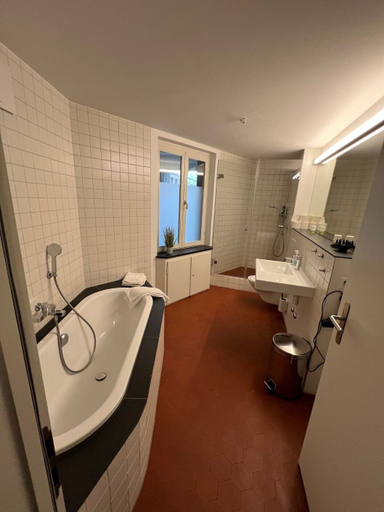 Bathroom 5, Viadukt Apartments, Zürich
