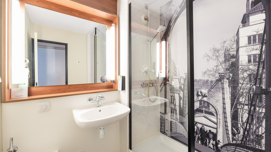 Bathroom 4, Campanile PRIME - Lyon Ouest Tassin, Rhône