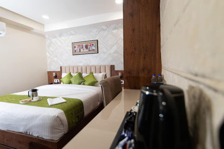 Room 5, Emerald Inn, Bhopal