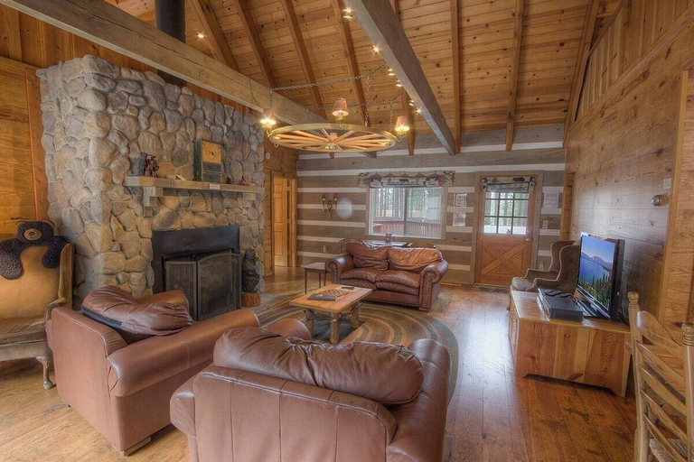 Others 4, River Rock Retreat 4 Bedroom Home by RedAwning, El Dorado