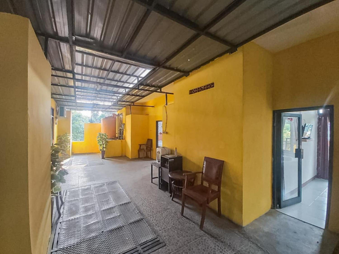 Others 5, OYO 3895 D'Luck Homestay, Sidoarjo