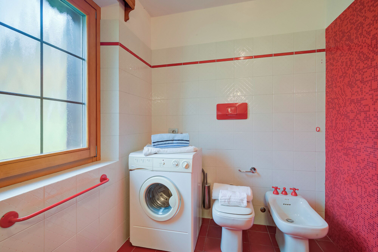 Bathroom 4, Stella Alpina, Sondrio