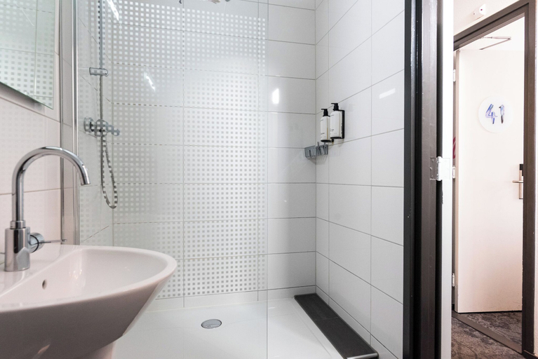 Bathroom 5, Hotel Pauw, Nijmegen