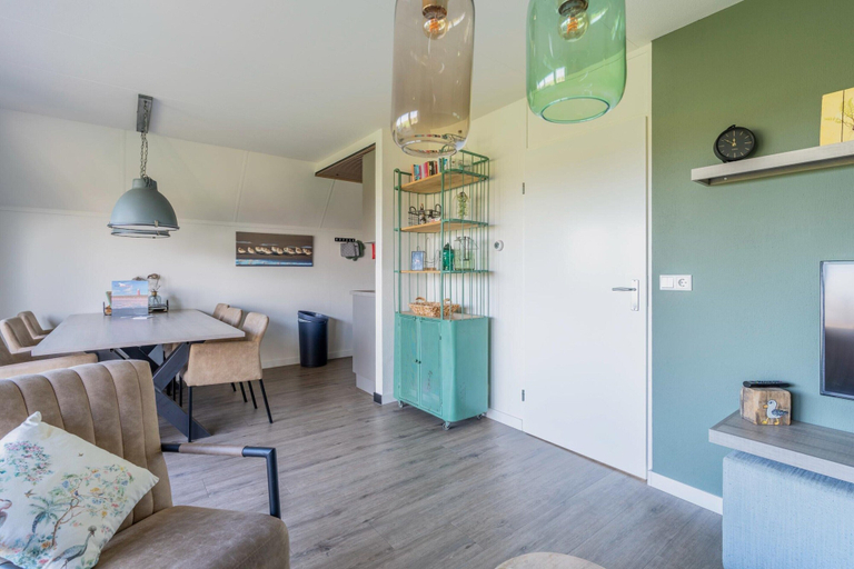 Living room 4, Tastefully and Modernly Furnished Holiday Home for 6 Persons, Texel