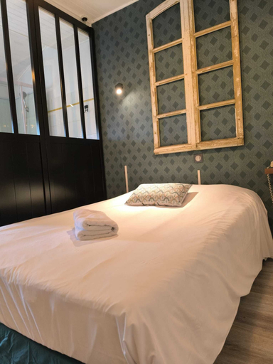 Bedroom 5, Auberge de l'escargot d'or, Drôme