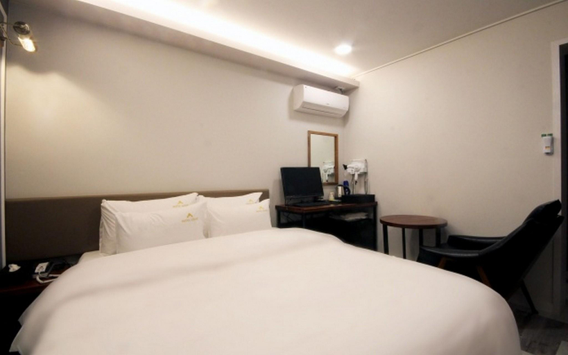 Bedroom 4, Busan Beomil-dong Hotel Louis, Busanjin