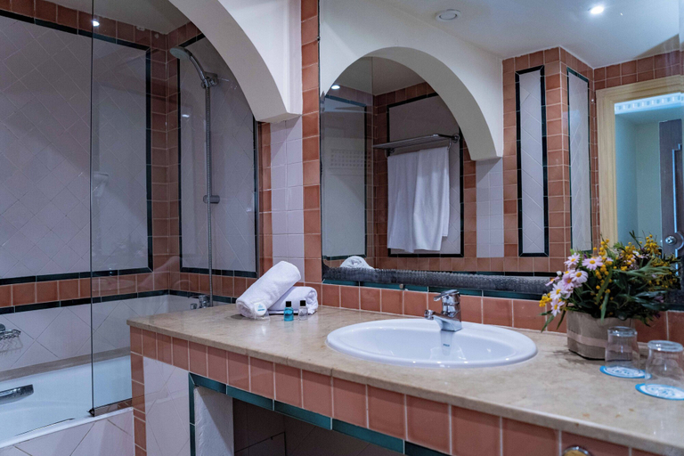 Bathroom 5, TMK Flora Park by Turismark, Bouficha