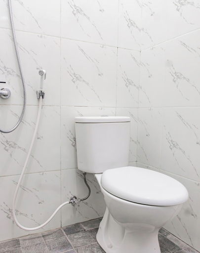 Bathroom 3, 호텔 오 펭이나판 커르타자야 샤리아, North Lampung