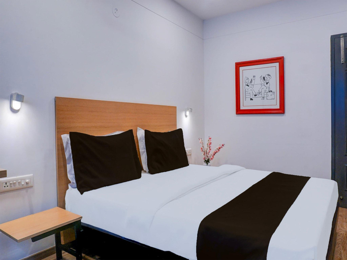 Bedroom 2, Super Townhouse Balewadi, Pune
