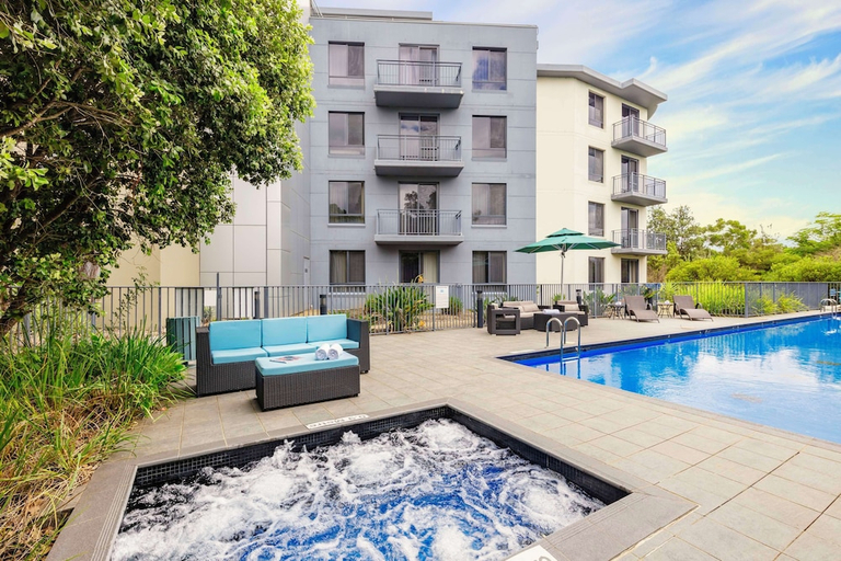 Sport & Beauty 2, Oaks Sydney North Ryde Suites, Sydney