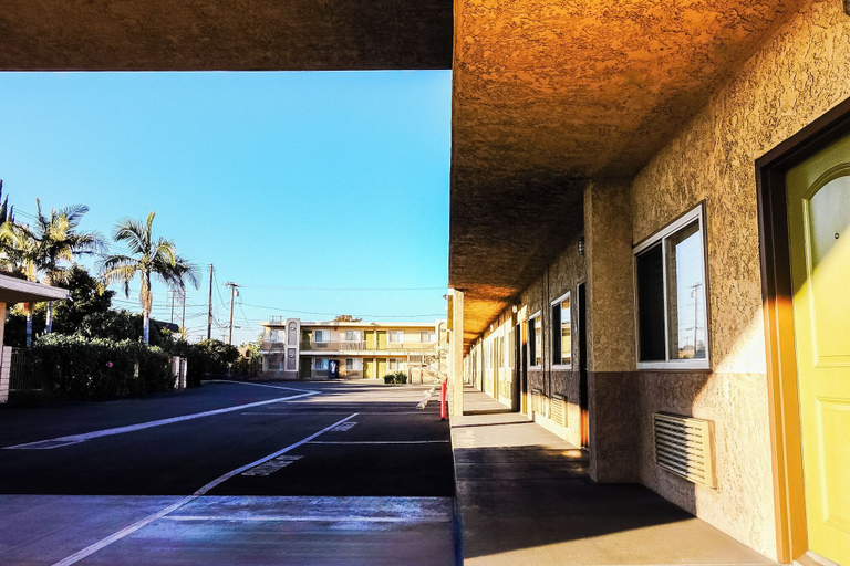 Exterior & Views 2, Tropic Lodge, Orange