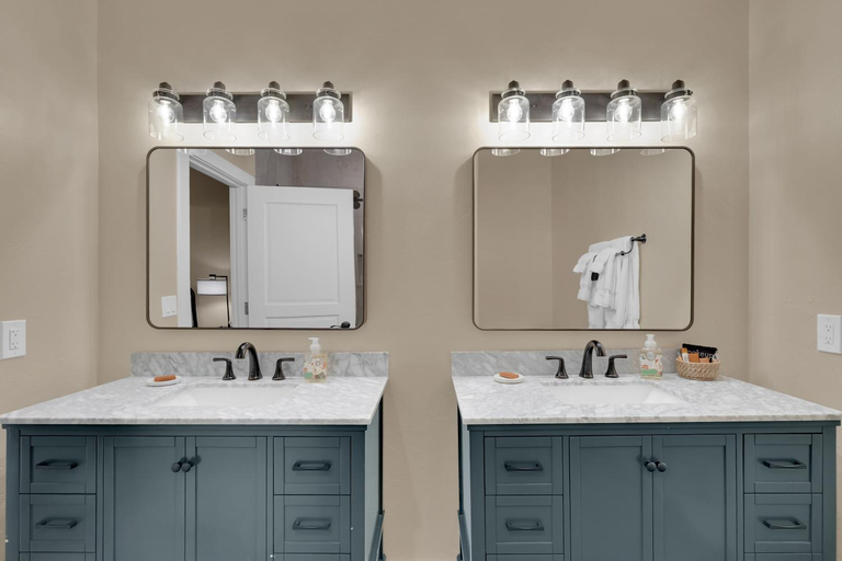 Bathroom 4, Letson Loft Hotel, Cochise