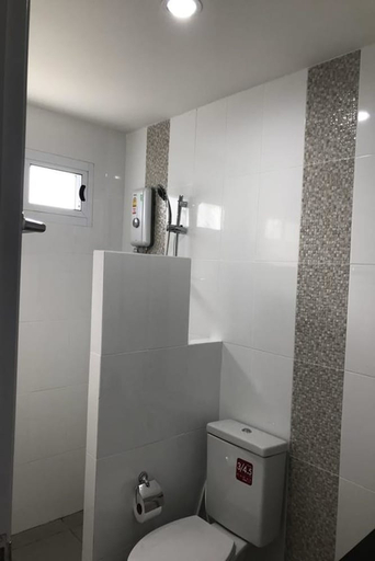 Bathroom 2, Me and Tree Villa, Kaeng Khoi