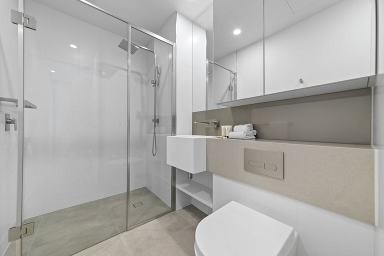 Bathroom 5, Aspire Melbourne, Melbourne