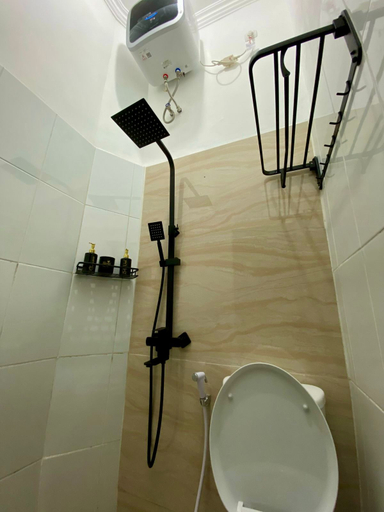 Bathroom 5, ABK Homestay, Purworejo