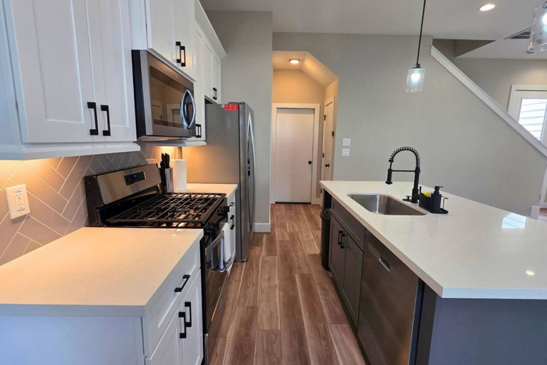 Private kitchen 5, Houston Fifa 3BR Stay Near Downtown, Houston