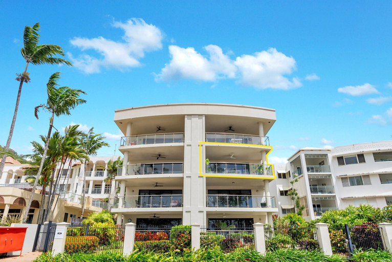 Primary image, Beachfront 3-bed With Pool & Stunning Ocean Views, Cairns