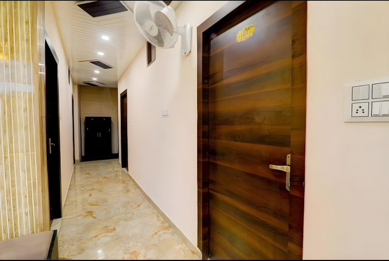 Exterior view 3, Hotel Madhav inn, Lucknow